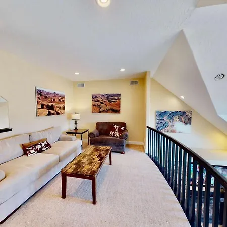 Moab Desert Home, 4 Bedroom Private House, Sleeps 10, Pet Friendly Exterior photo